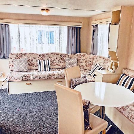 Promenade Caravan Park Hotel Инголдмелс Екстериор снимка